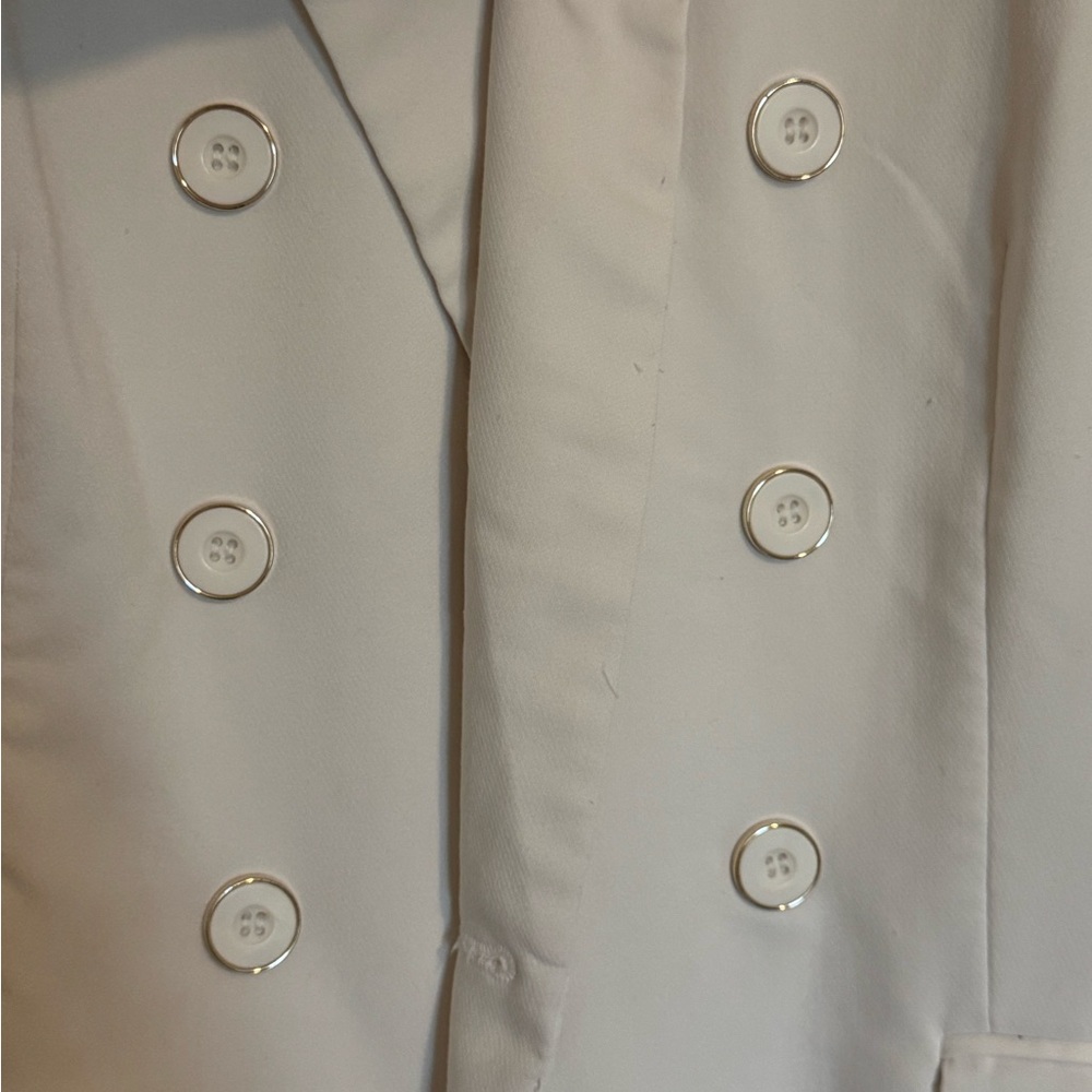 Long Women's White Sleeveless Blazer Vest - Picture 7 of 9